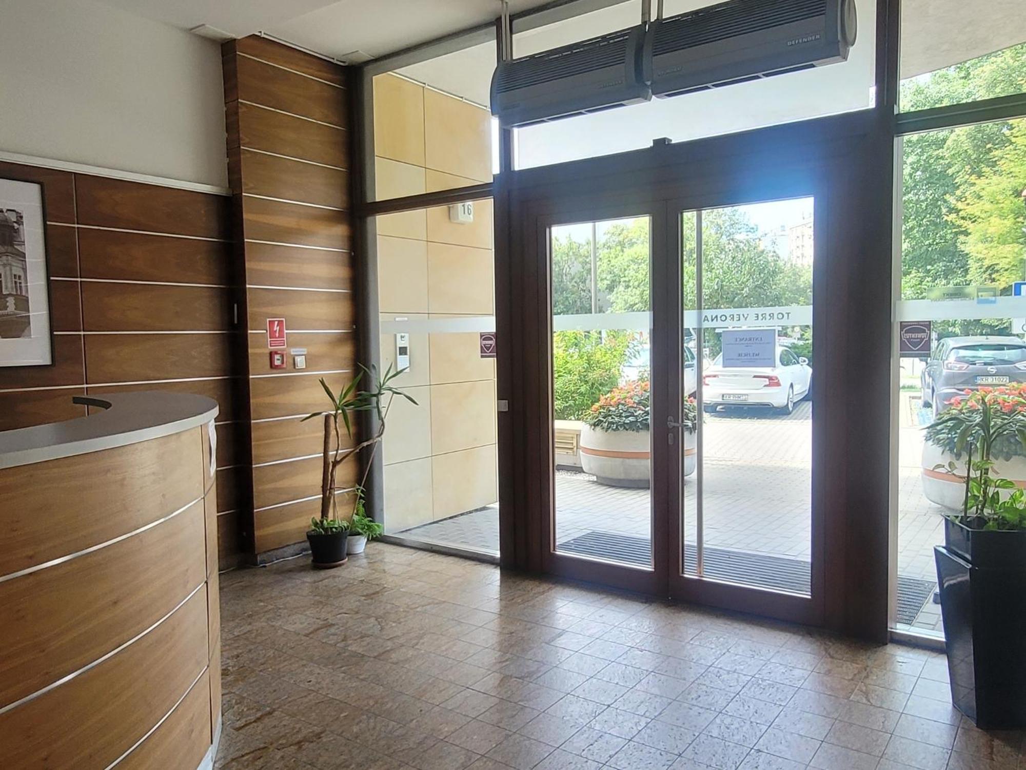 Verona 115, 69m2, Terrace, Garage Apartment Krakau